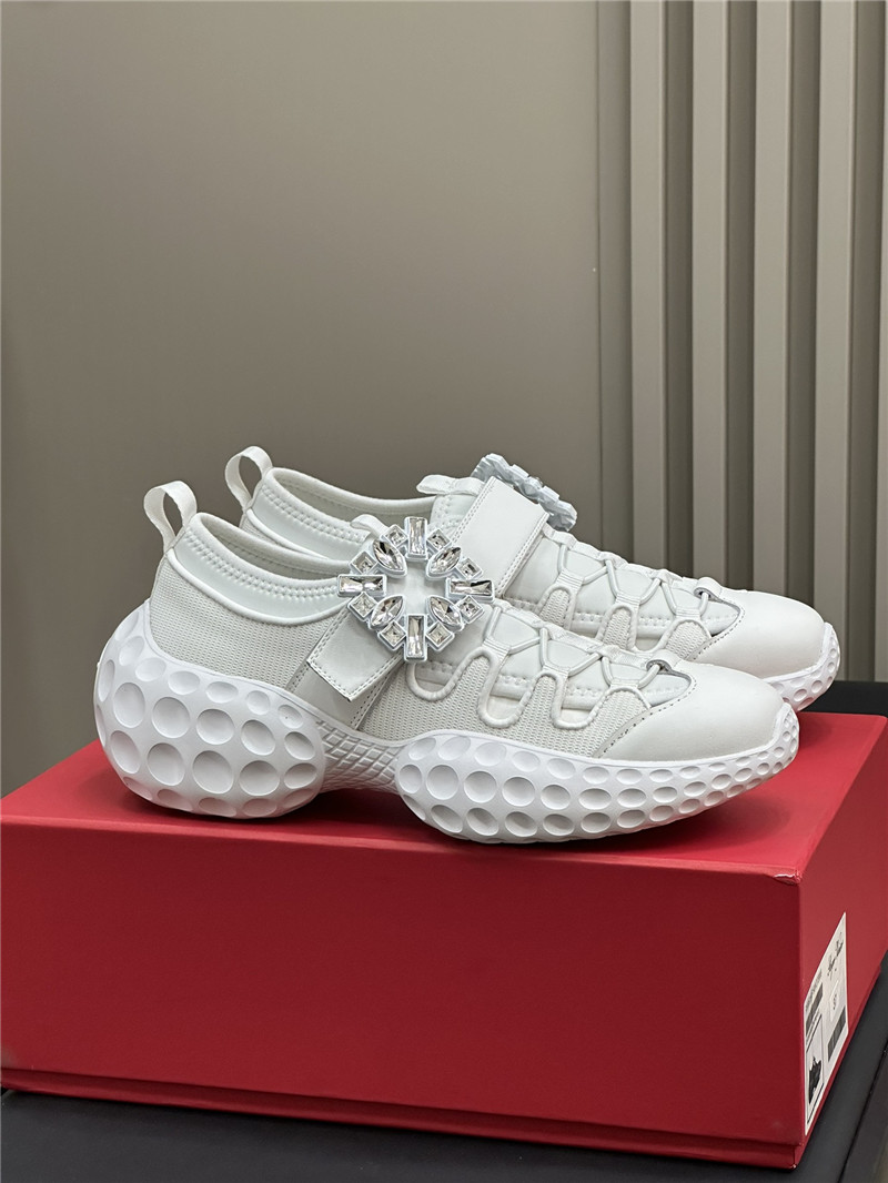 roger u1u1er d1am0nd buckle sneakers