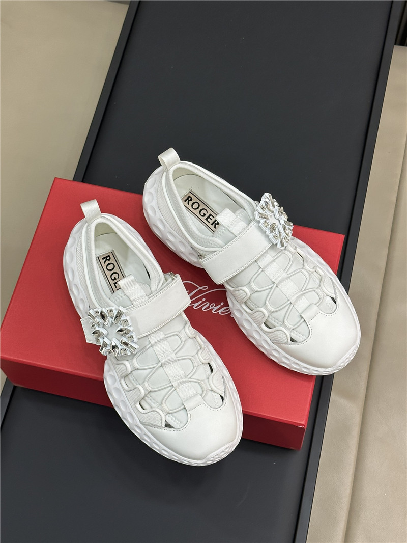 roger u1u1er d1am0nd buckle sneakers