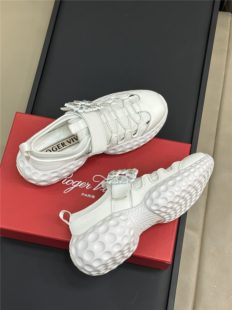 roger u1u1er d1am0nd buckle sneakers