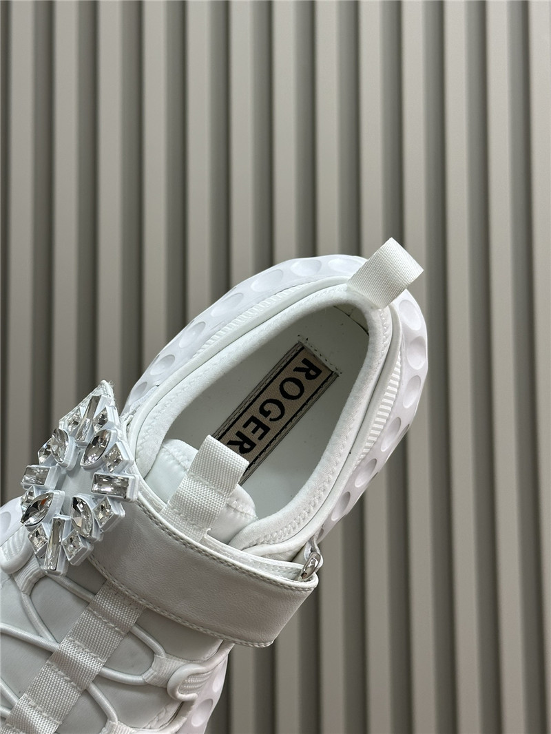 roger u1u1er d1am0nd buckle sneakers