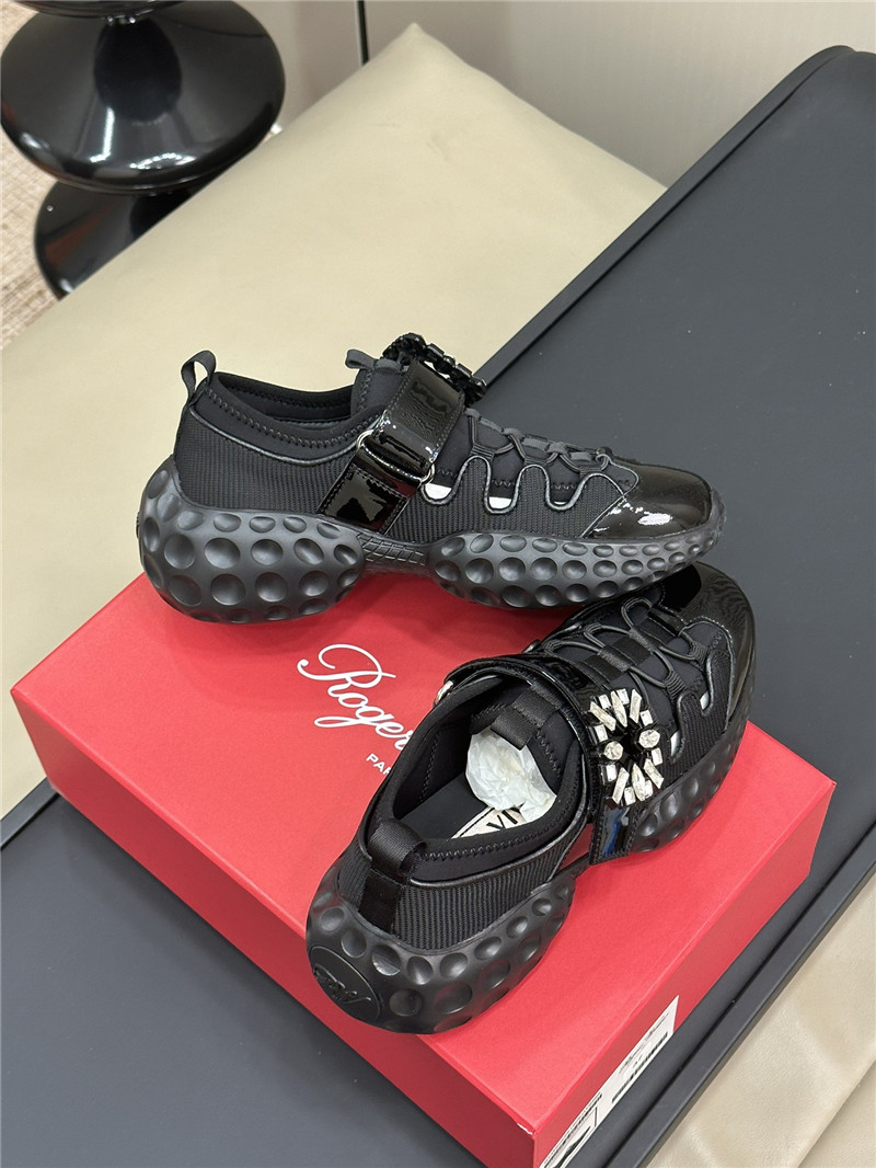 roger u1u1er d1am0nd buckle sneakers black