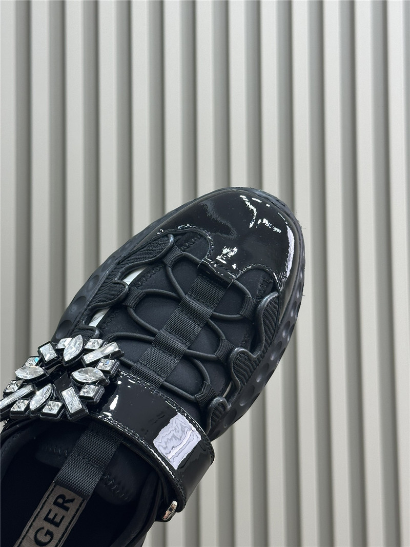 roger u1u1er d1am0nd buckle sneakers black