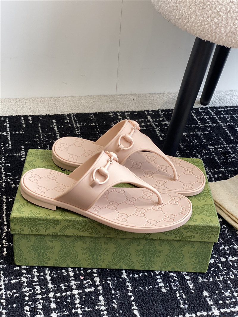Gvc*1 horsebit thong sandals in beige