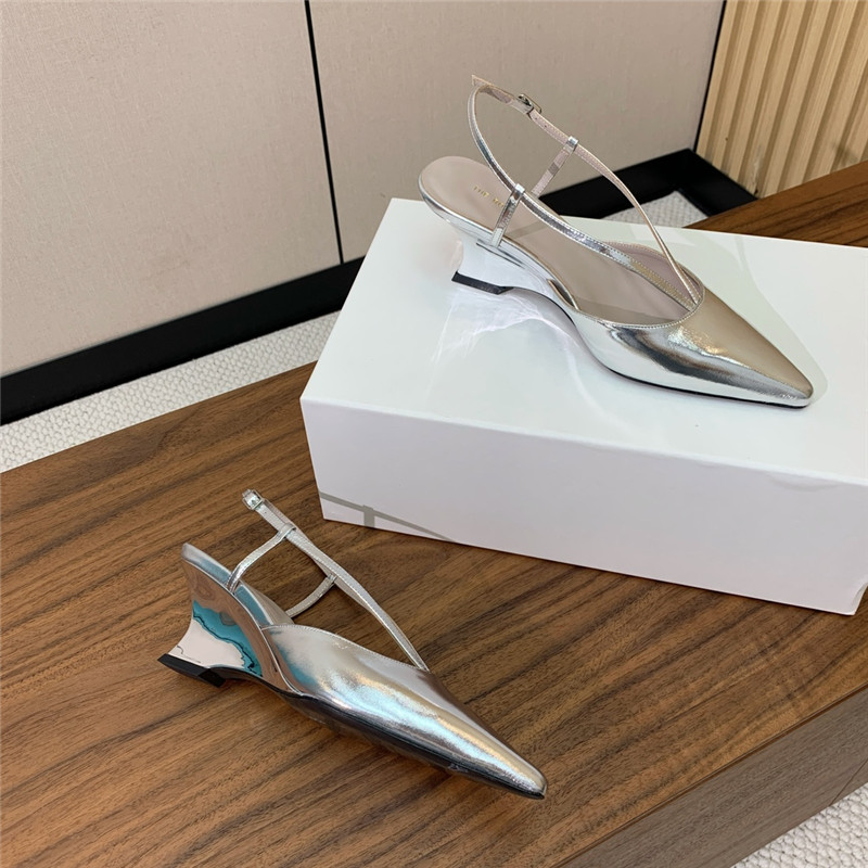 The R0w silver pointed toe slingback pumps