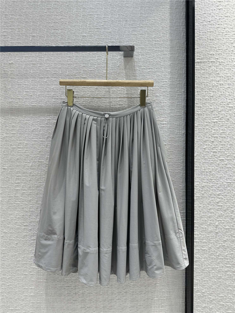 Pra*a low waisted pleated skirt cheap replica designer clothes