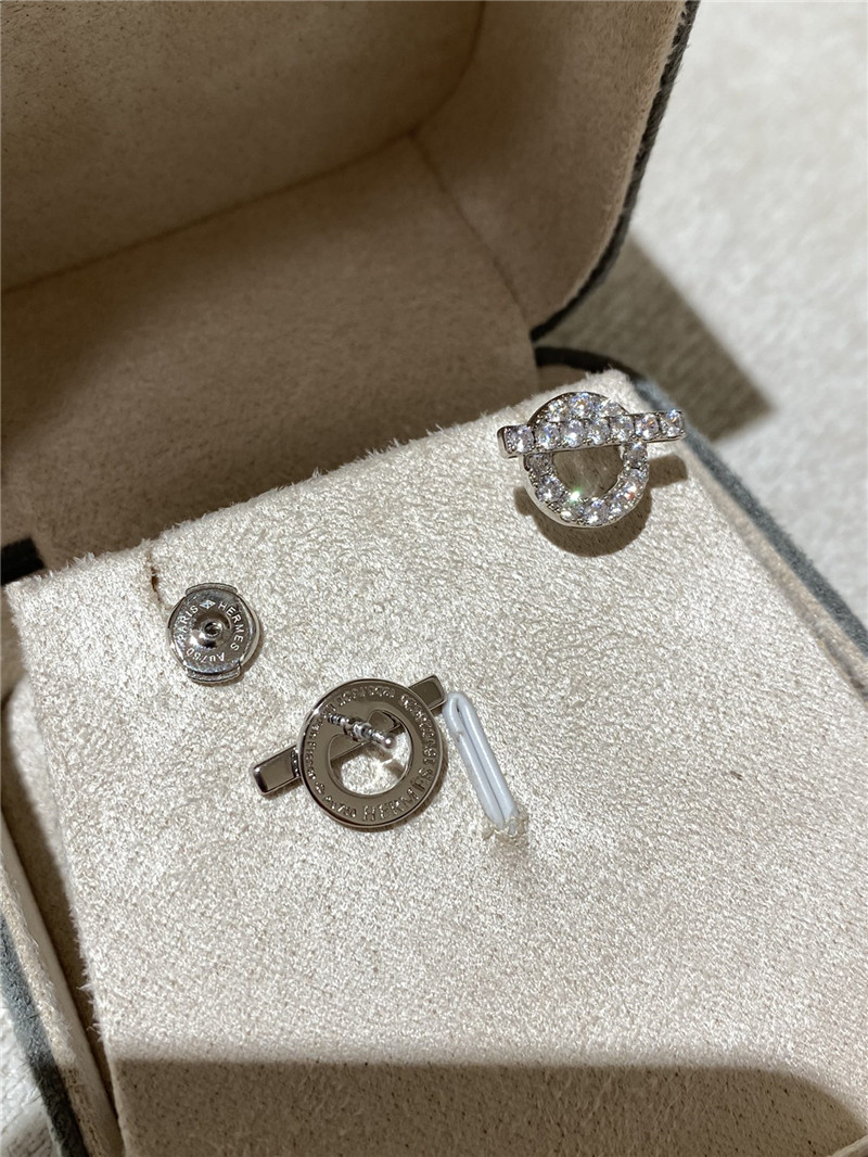H**me5 pig nose earrings