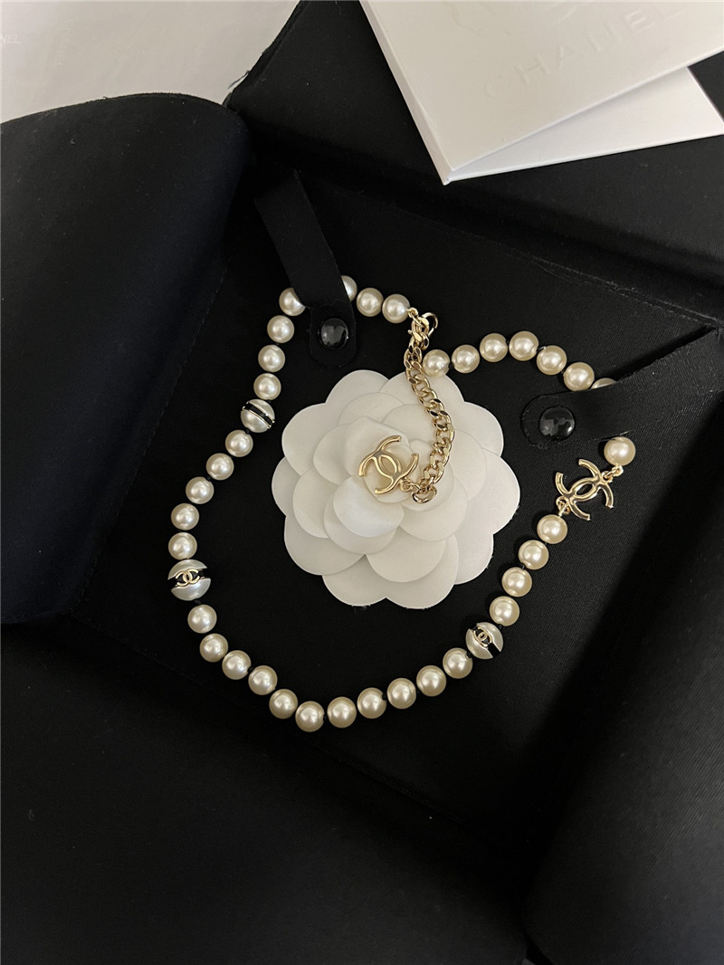Ch**el black and white pearl necklace