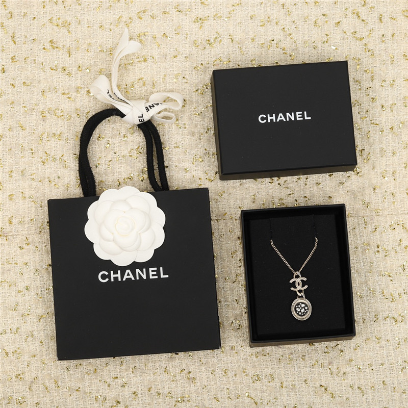Ch**el double c necklace