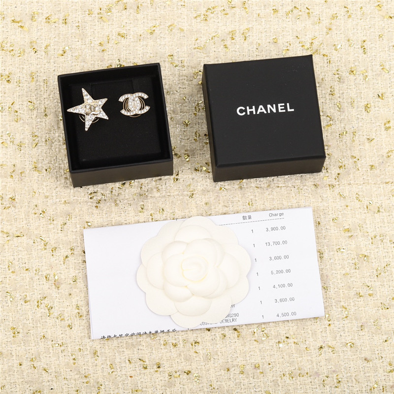 Ch**el bow pearl earrings