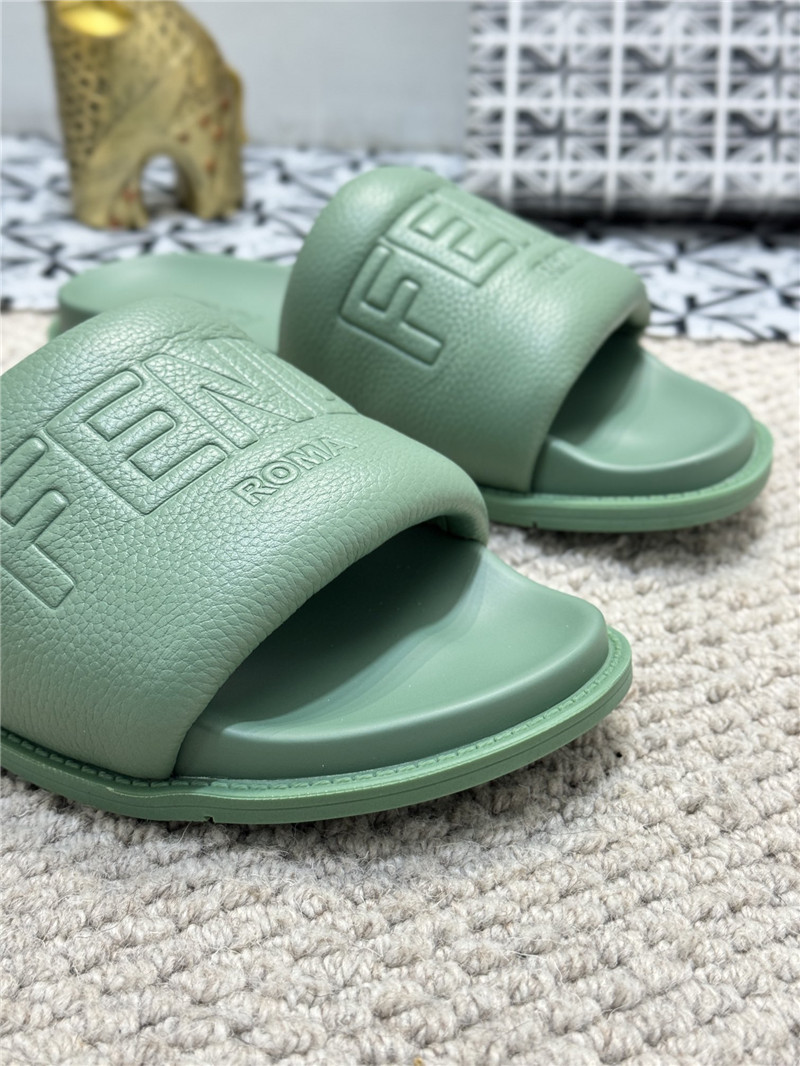 F**di roma slides green