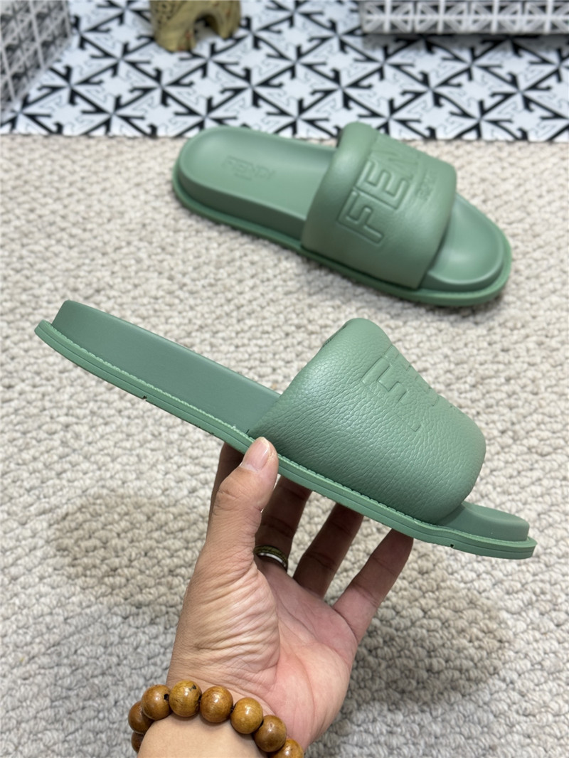 F**di roma slides green