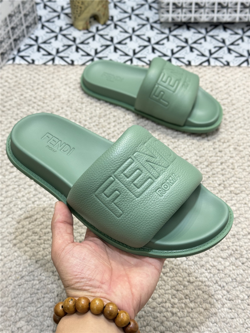 F**di roma slides green