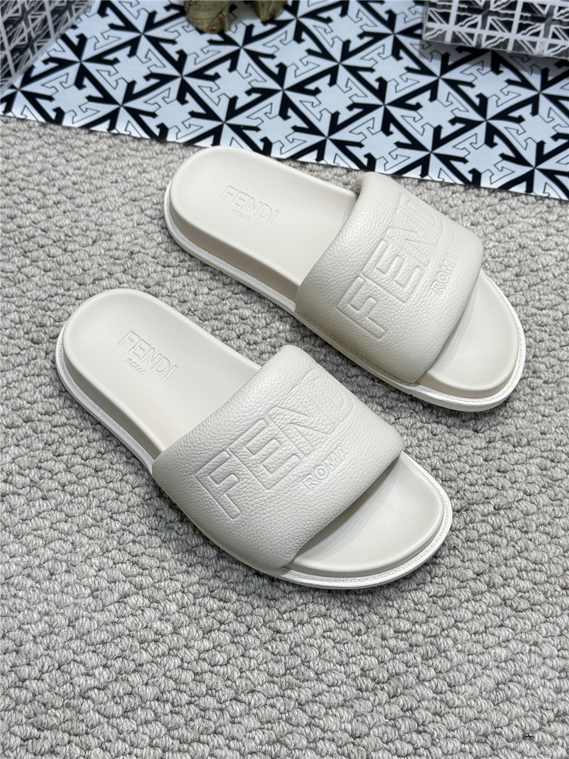 F**di roma slides white