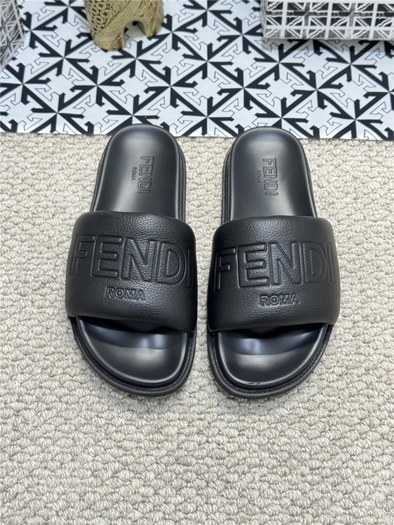 F**di roma slides black