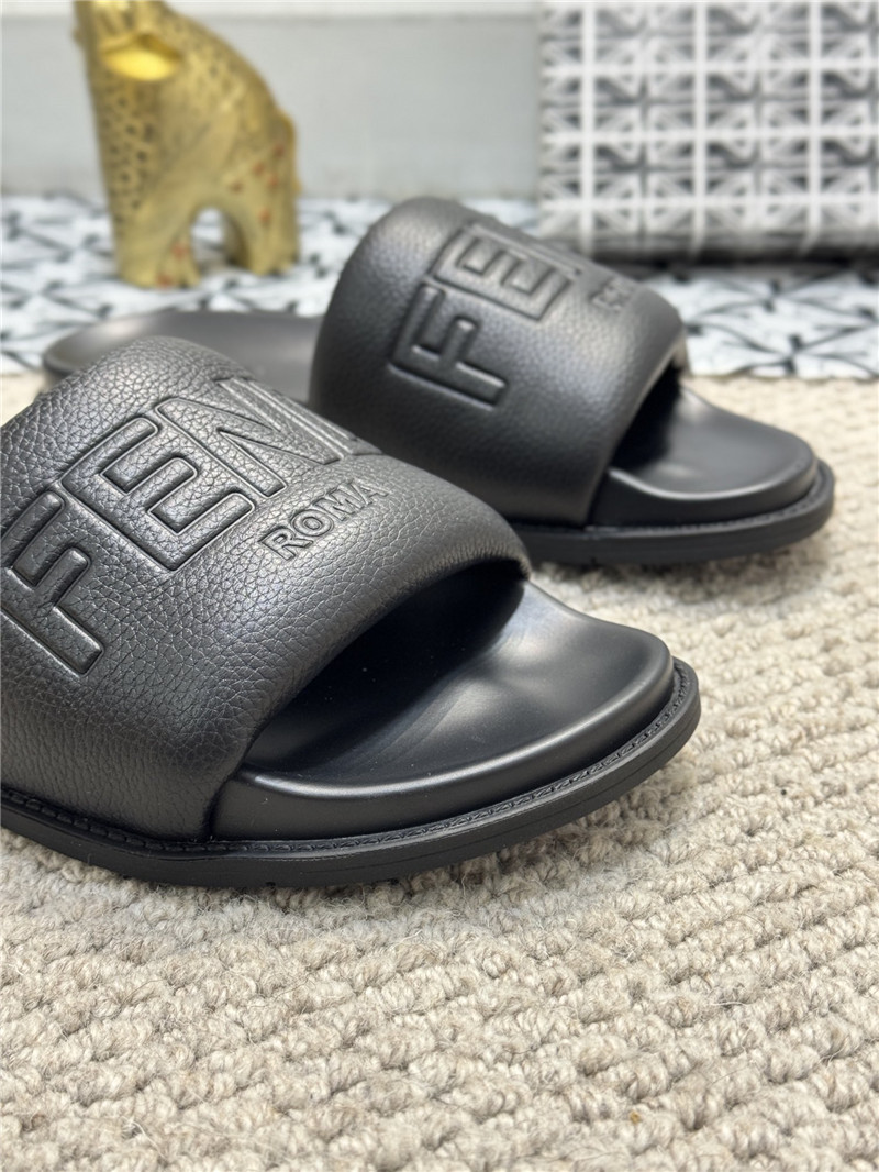F**di roma slides black