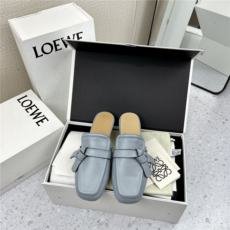 L0ew* gate flat mule in blue