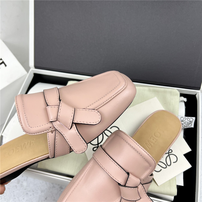 L0ew* gate flat mule in pink