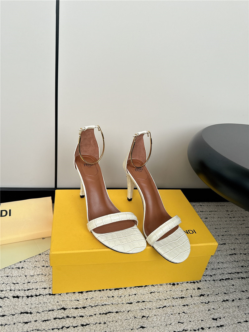 F**di keefa white leather slingback sandals