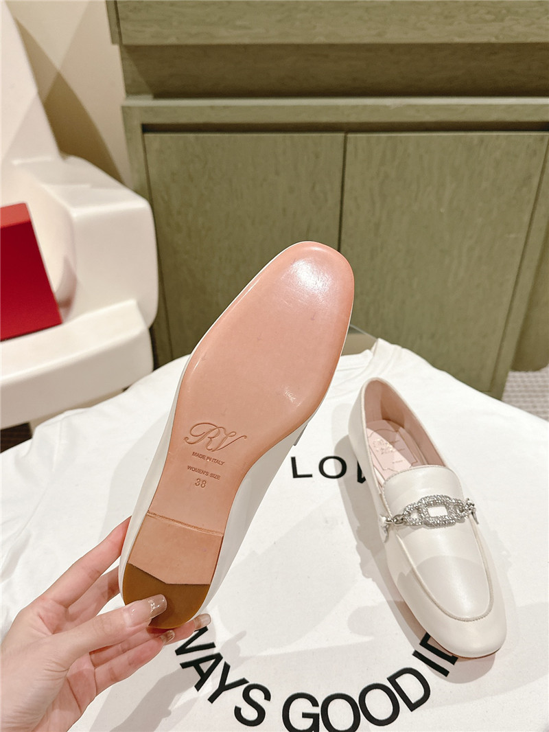 roger u1u1er embellished white leather loafers