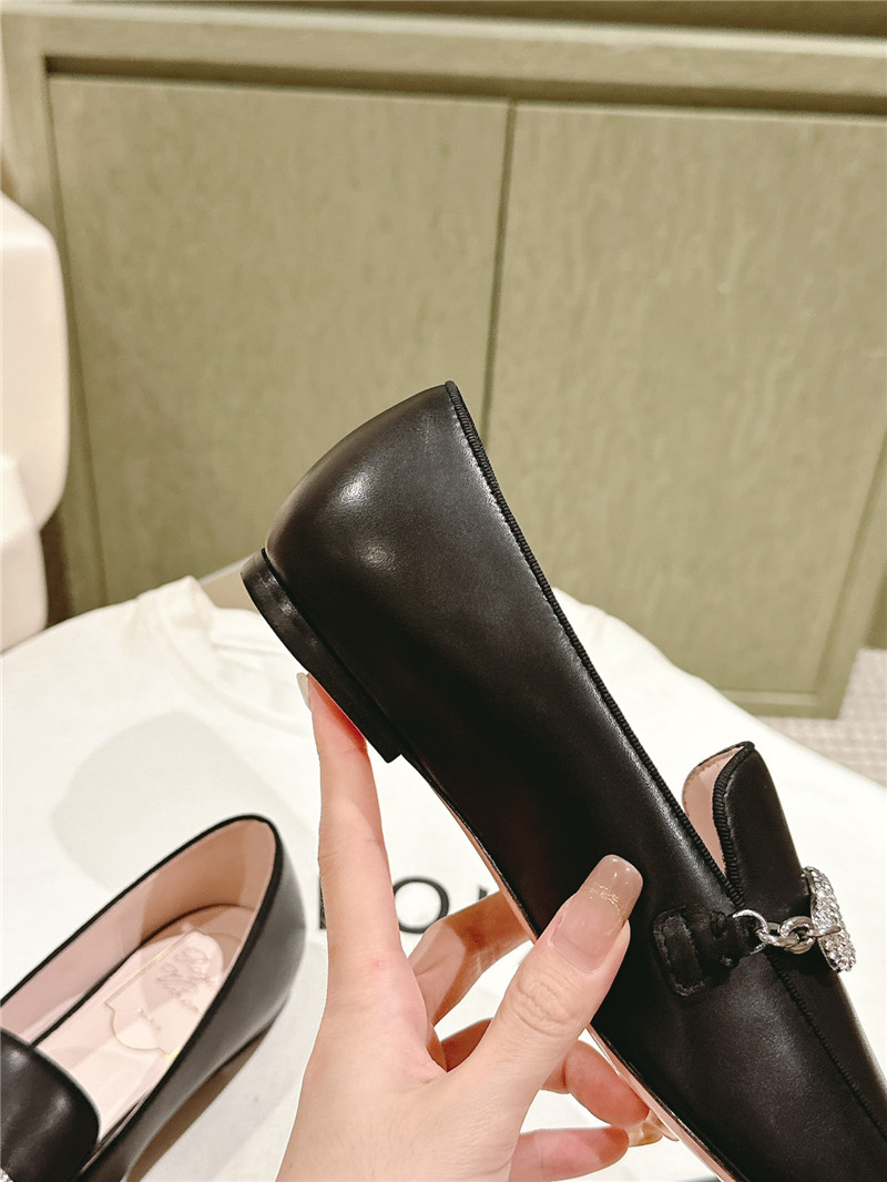 roger u1u1er embellished leather loafers in black