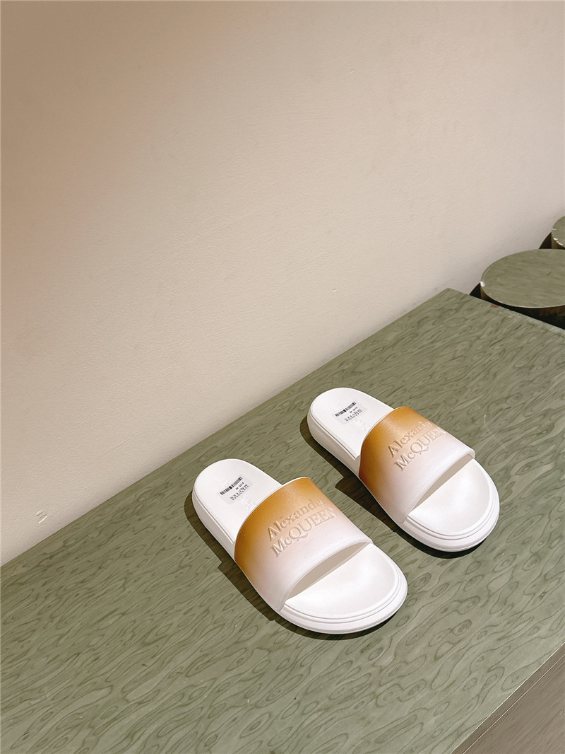 a1exa*der Mcqv*en logo flip flops