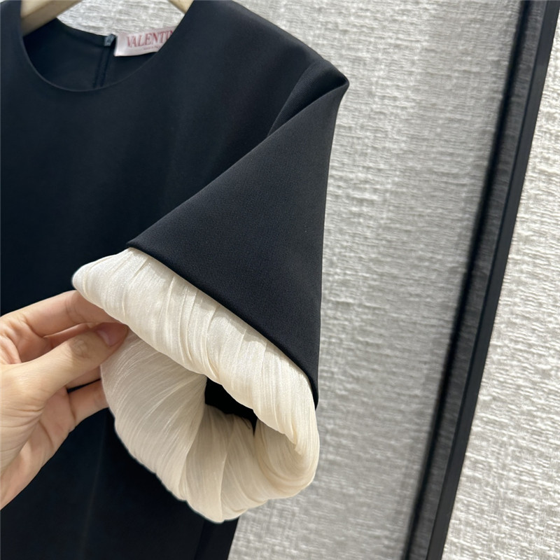 Va1e*ntin0 short sleeve dress cheap replica designer clothes