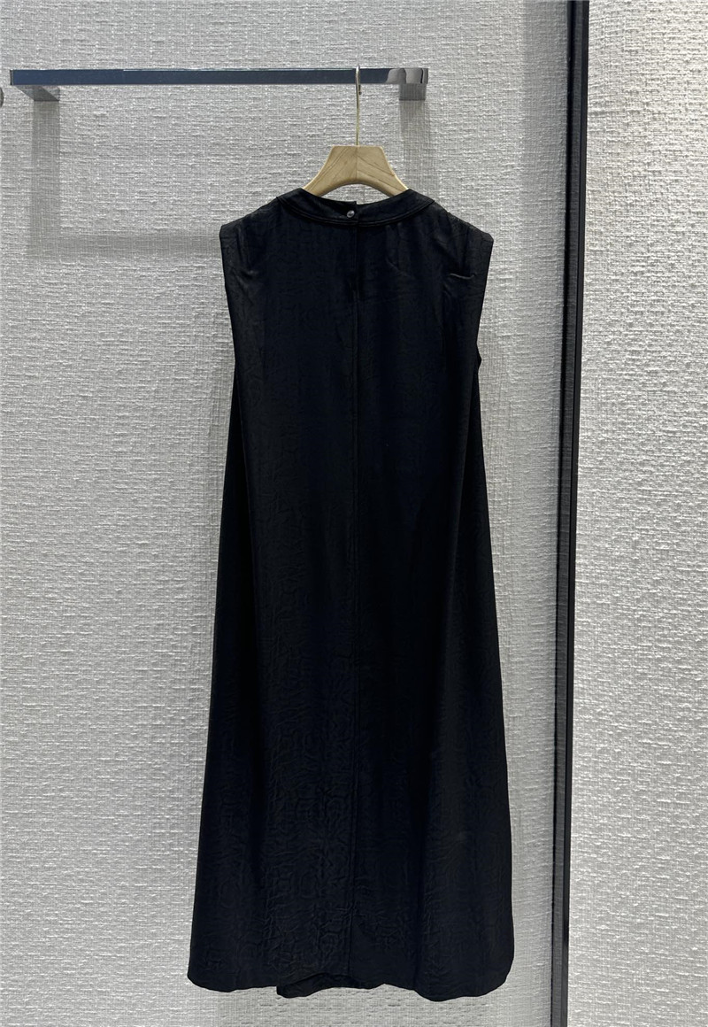 The R0w pleated crew neck vest long dress replica clothing
