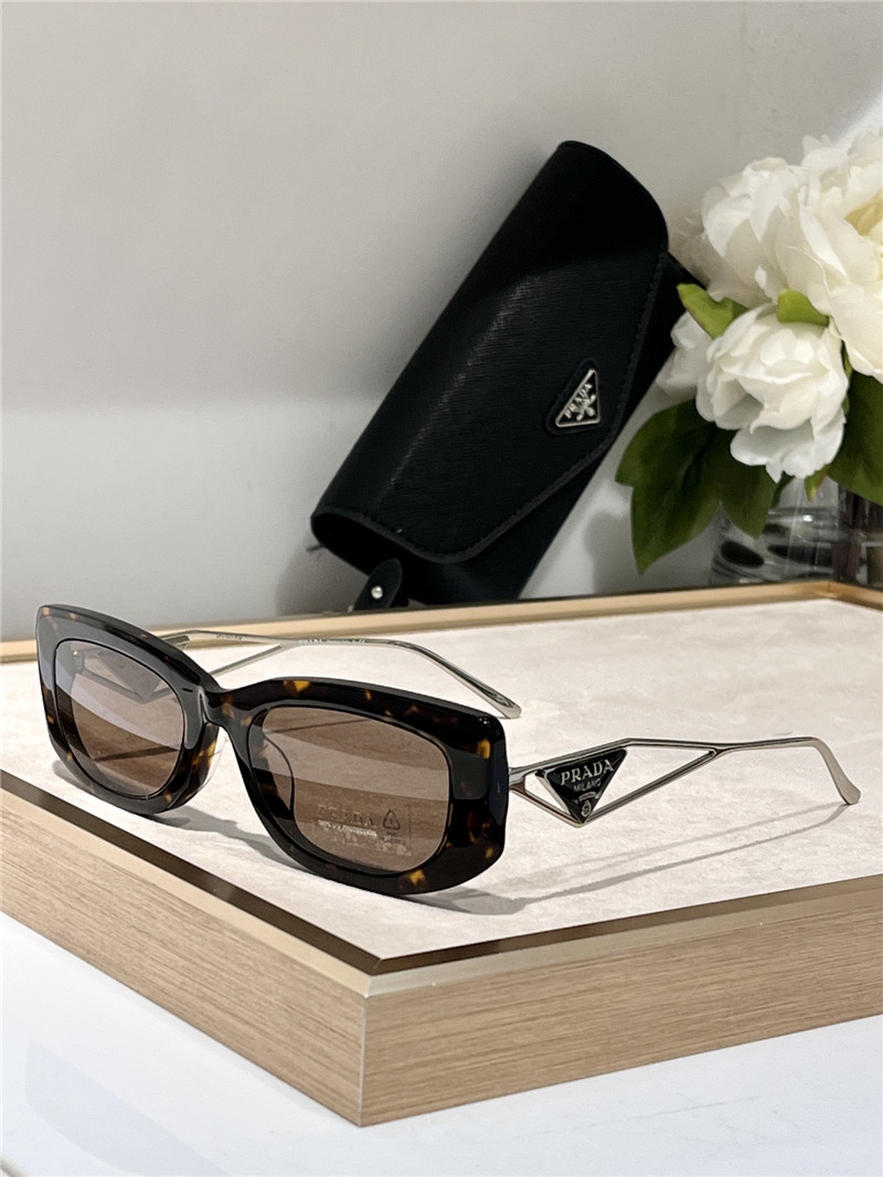 Pra*a triangle logo sunglasses