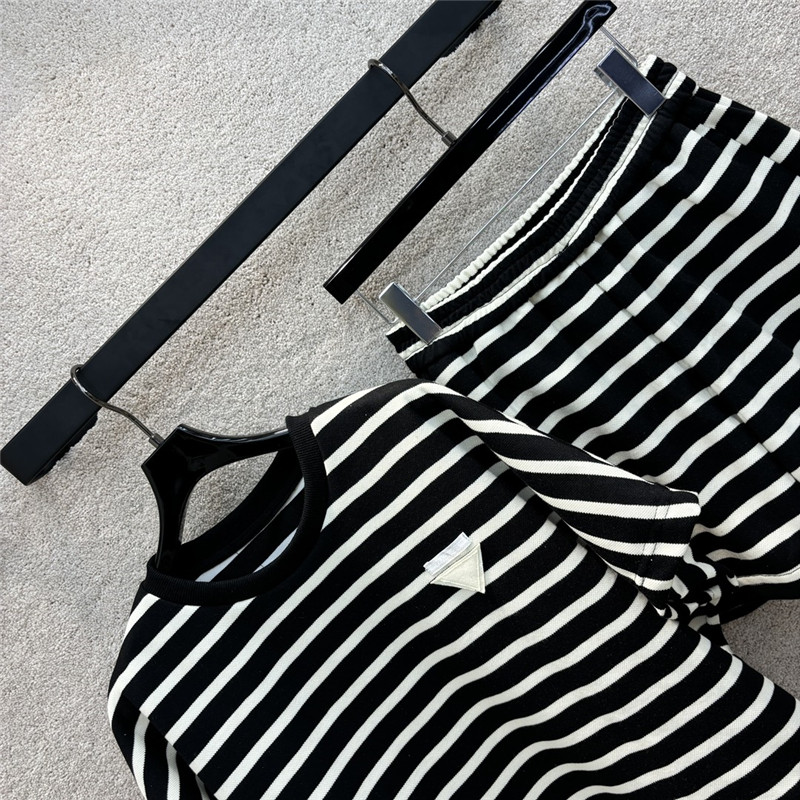 Pra*a triangle logo decorative striped suit replica d&g clothing