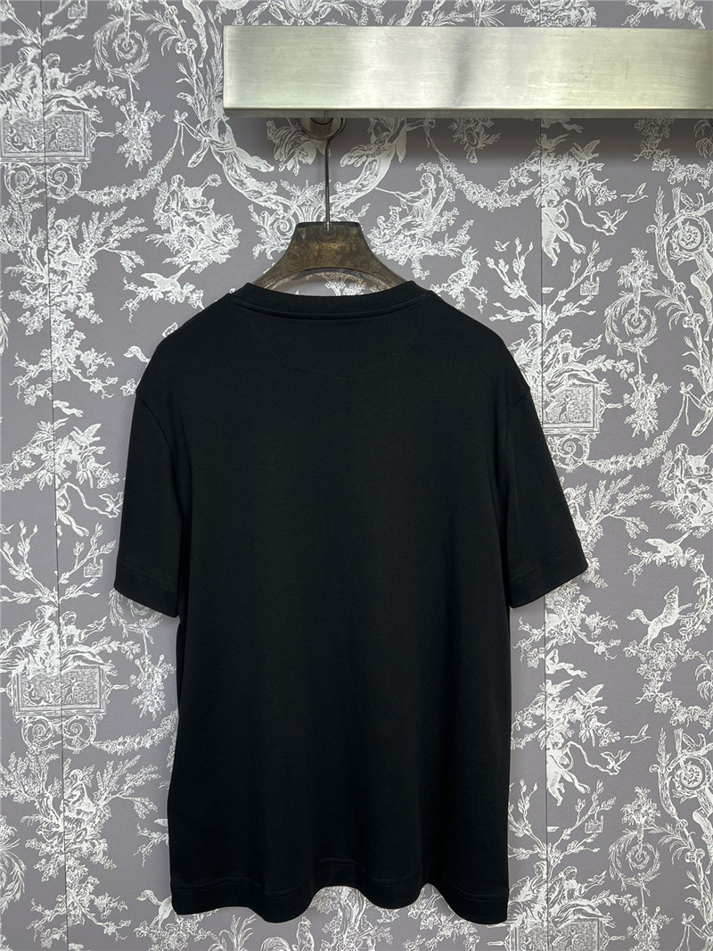 Va1e*ntin0 new t-shirt replica clothing sites