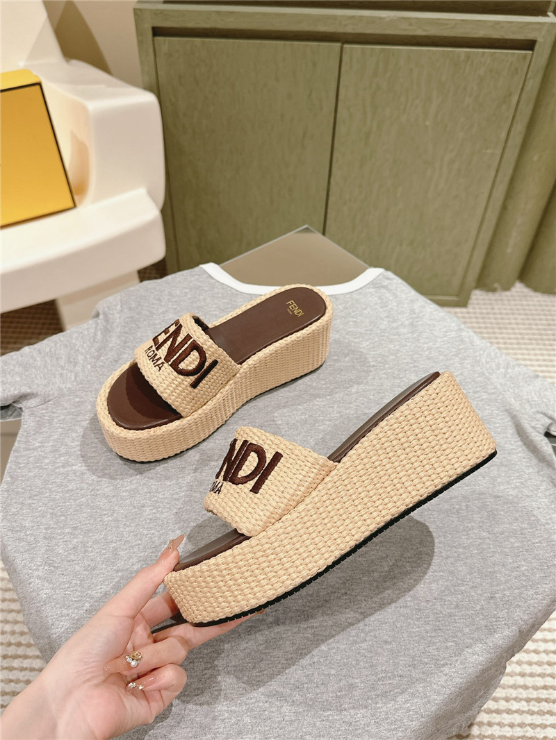 F**di sunshine platform slides