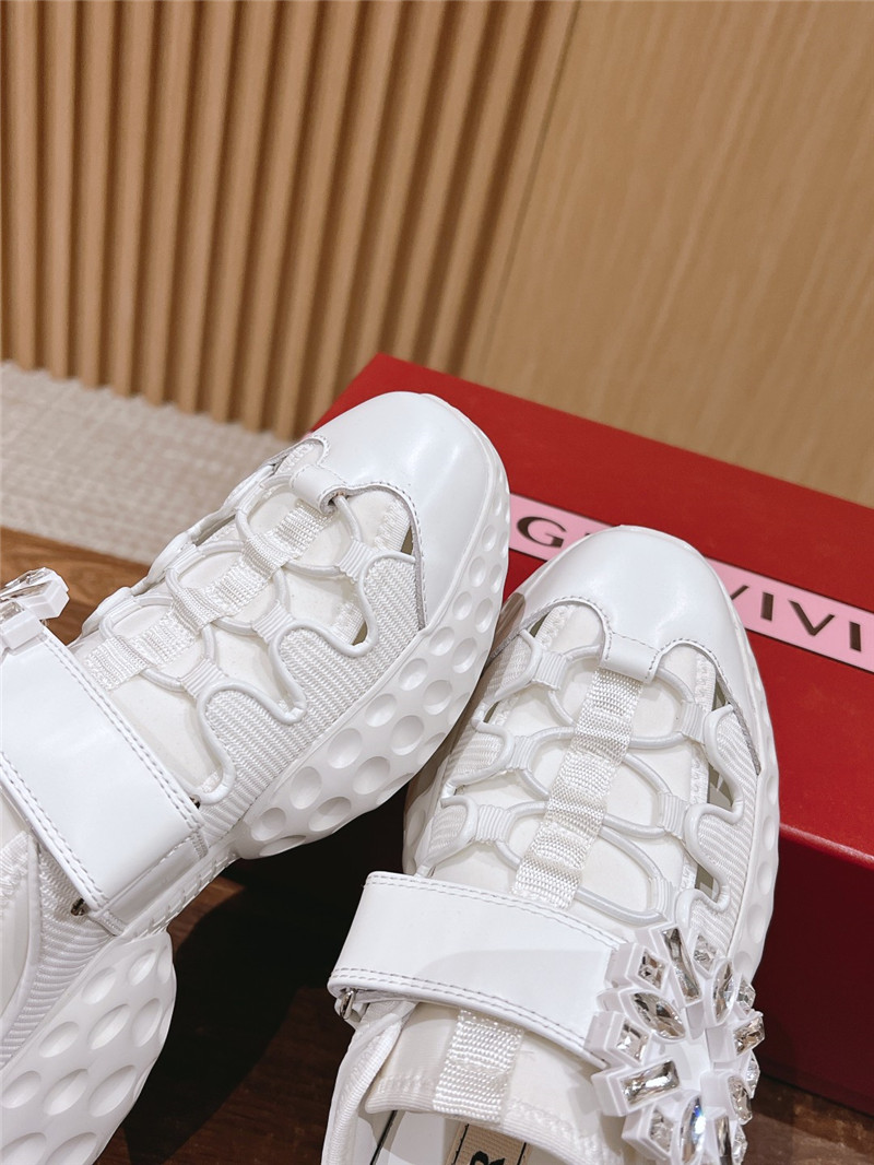 roger u1u1er viv’ run light trekky sneakers white
