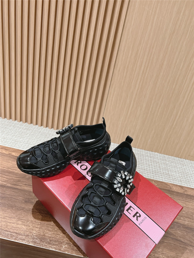 roger u1u1er viv’ run light trekky sneakers