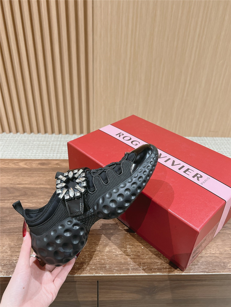 roger u1u1er viv’ run light trekky sneakers