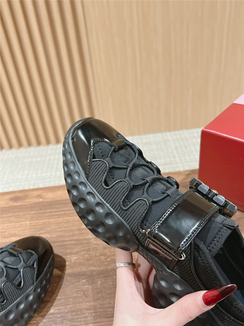 roger u1u1er viv’ run light trekky sneakers