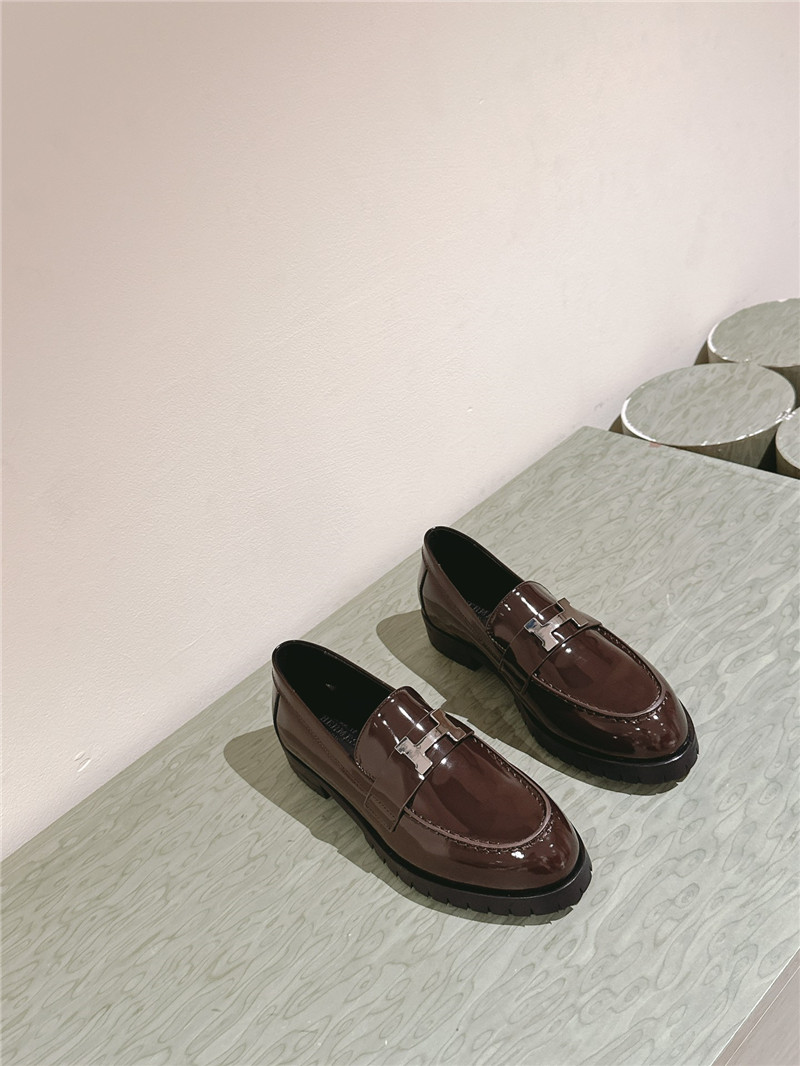 H**me5 brown patent leather h buckle loafers