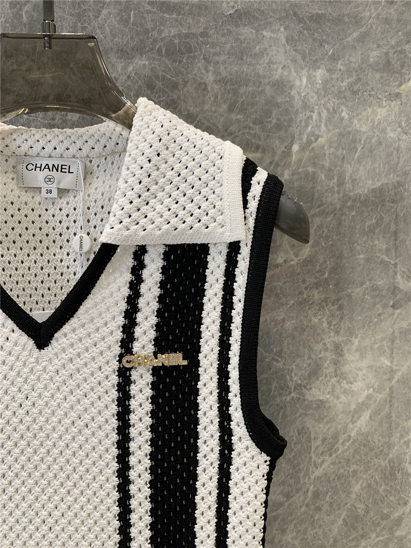 Ch**el v-neck hollow knit vest replica clothes
