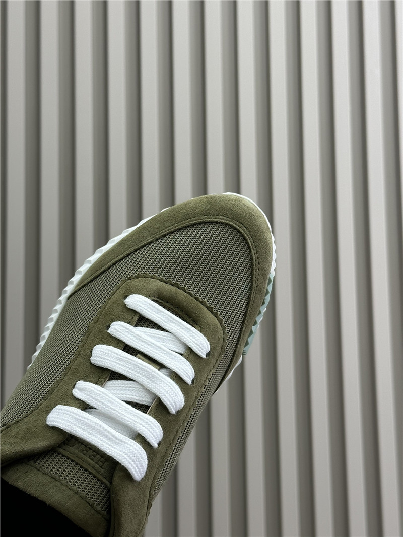 H**me5 bouncing sneakers in green