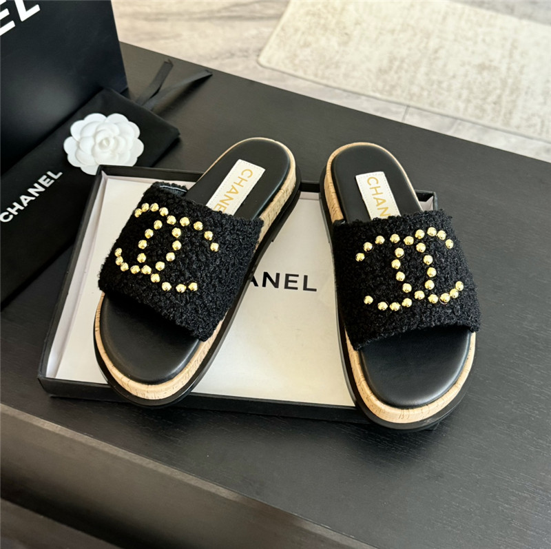 Ch**el logo platform pearl tweed slipper black