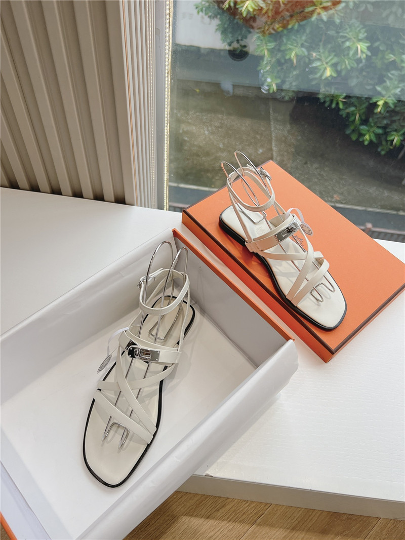 H**me5 june sandals white