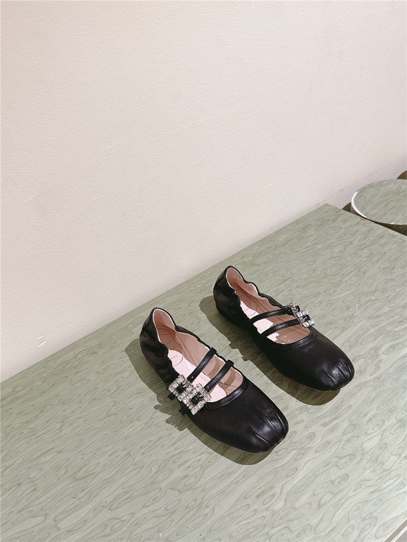 roger u1u1er mini strap leather ballerina flats in black