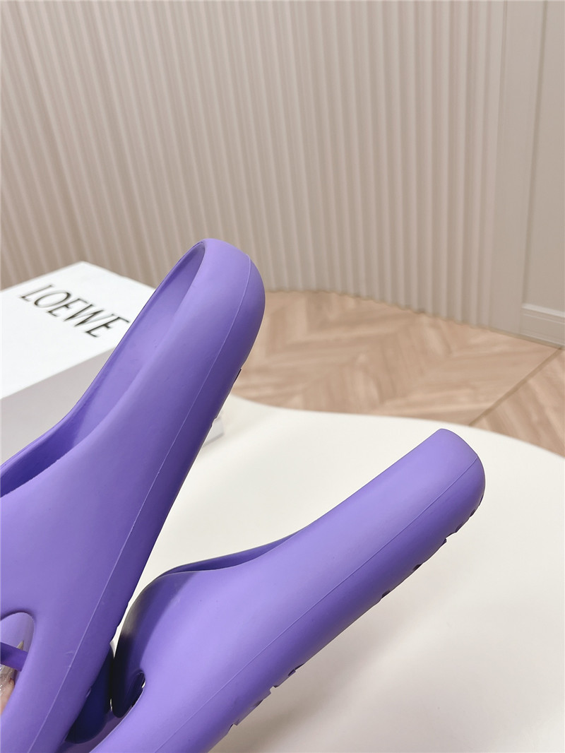 L0ew* bubble thong slide women in purple