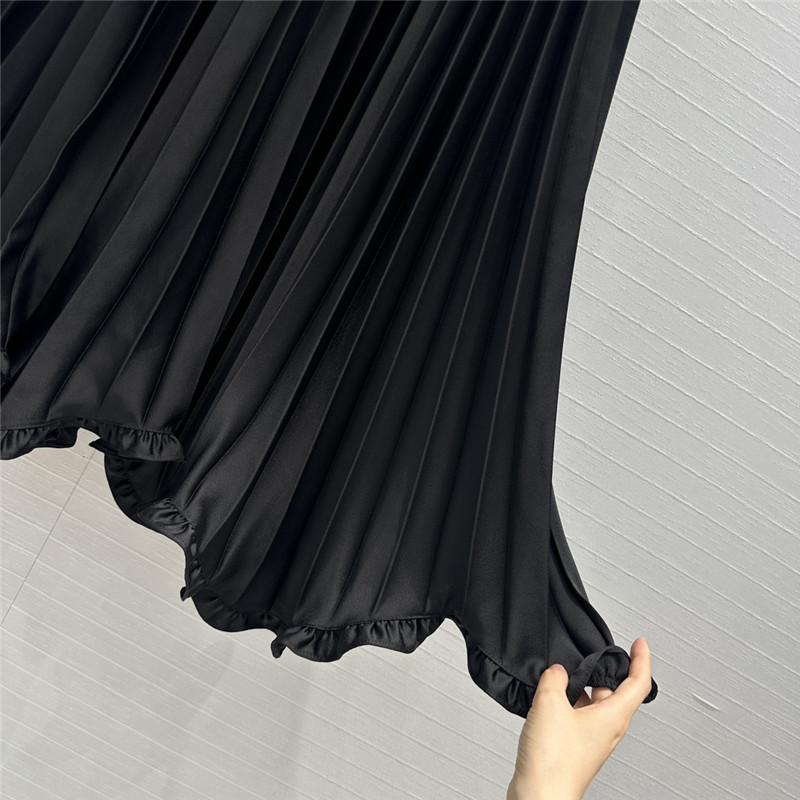 Va1e*ntin0 ach**elordion lace skirt replica designer clothes