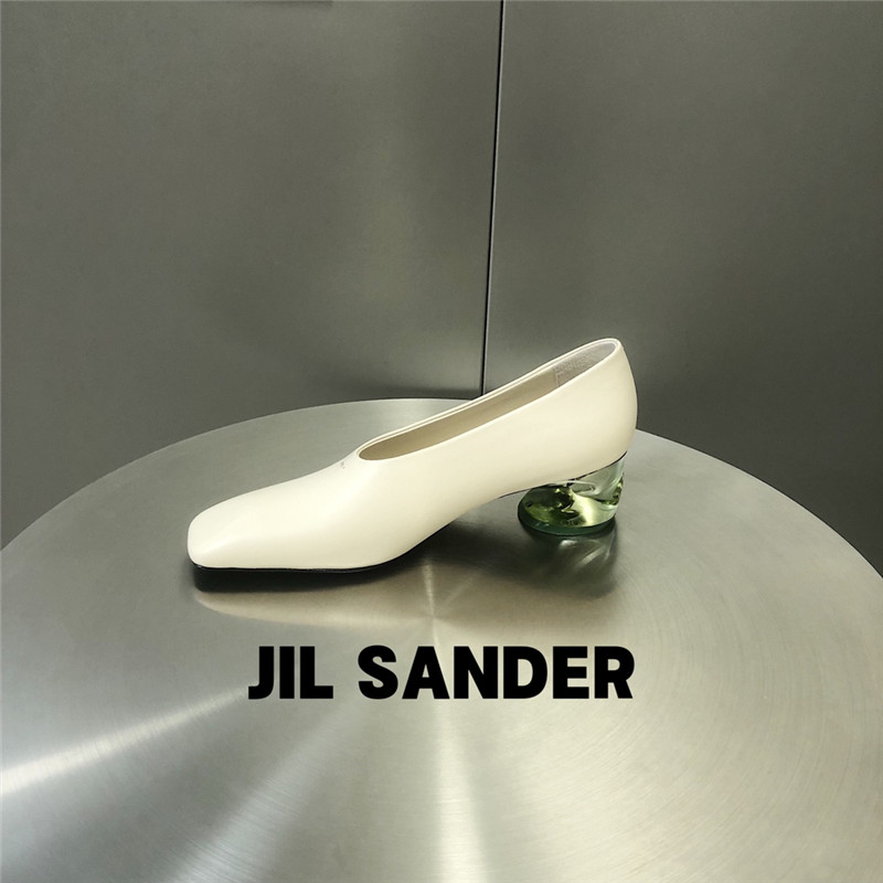 Jil Sander Perspex Block Heel Round-toe Pumps in Beige