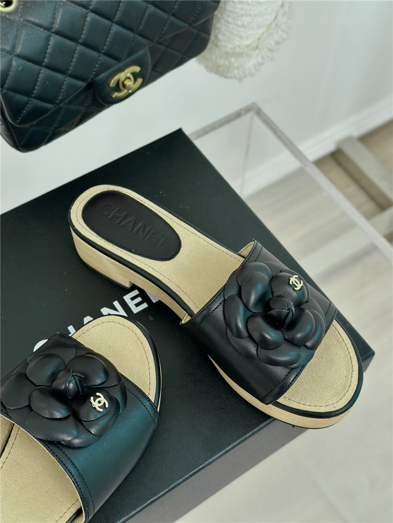 Ch**el platform camellia women’s slippers black
