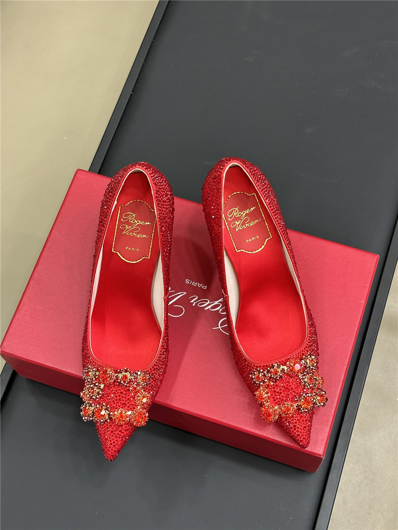roger u1u1er red crystal buckle pumps