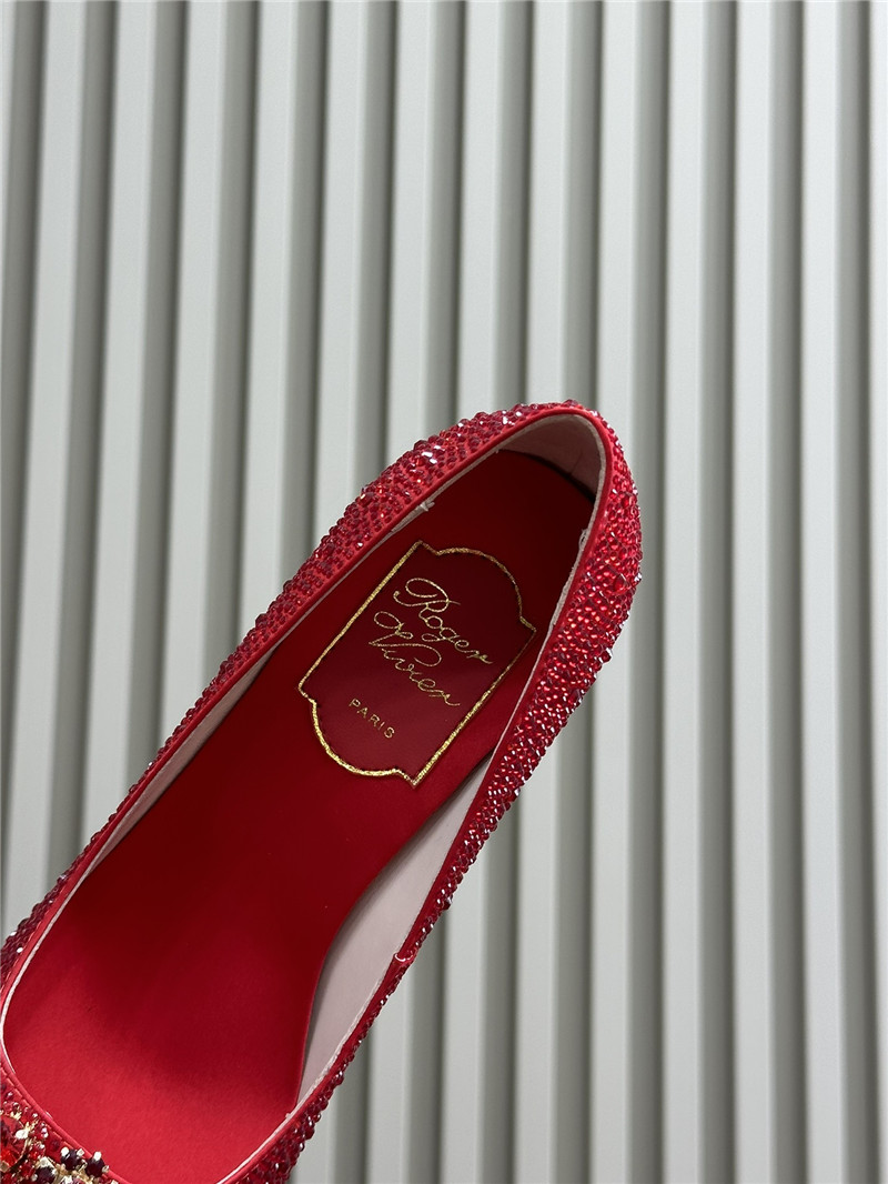 roger u1u1er red crystal buckle pumps