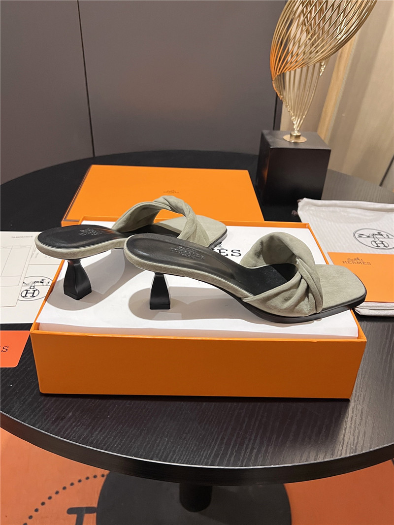 H**me5 gray suede giny 55 sandals