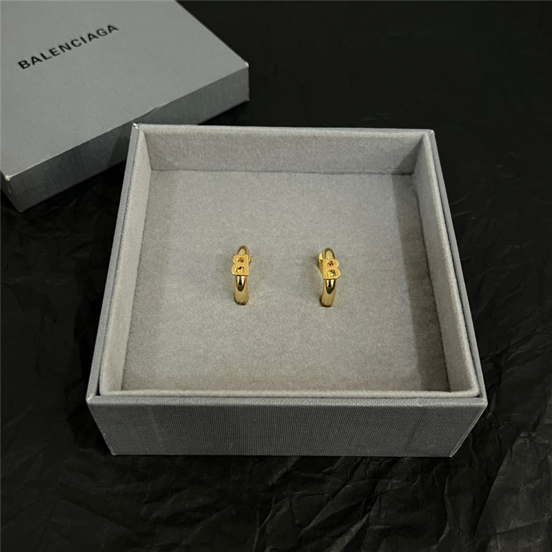 Ba1en*iaga new earrings