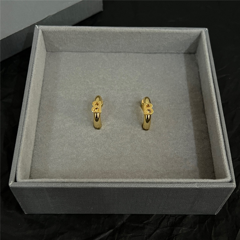 Ba1en*iaga new earrings